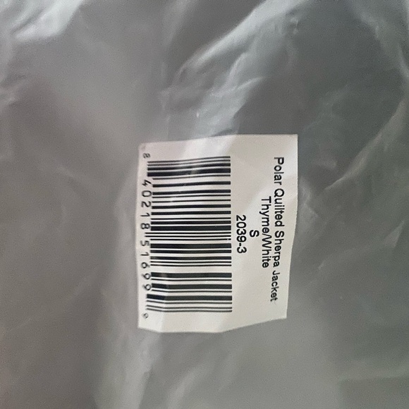 NWT Four Laps Polar Quilted Sherpa Reversible Jacket in Thyme/White Sz S - Picture 6 of 6